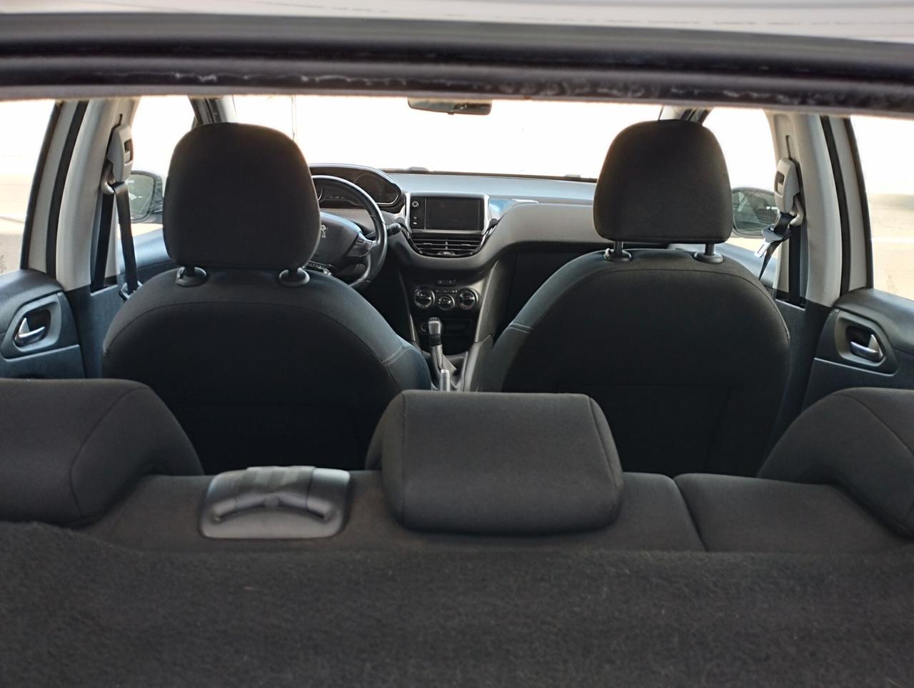 Peugeot 208 1.4 HDi 68 CV 5 porte Allure