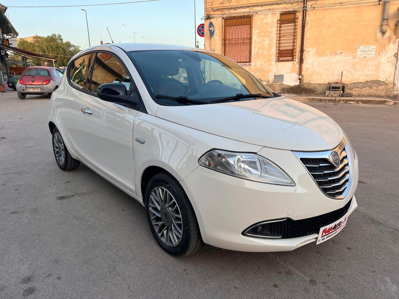 Lancia Ypsilon 1.2 69 CV 5 porte