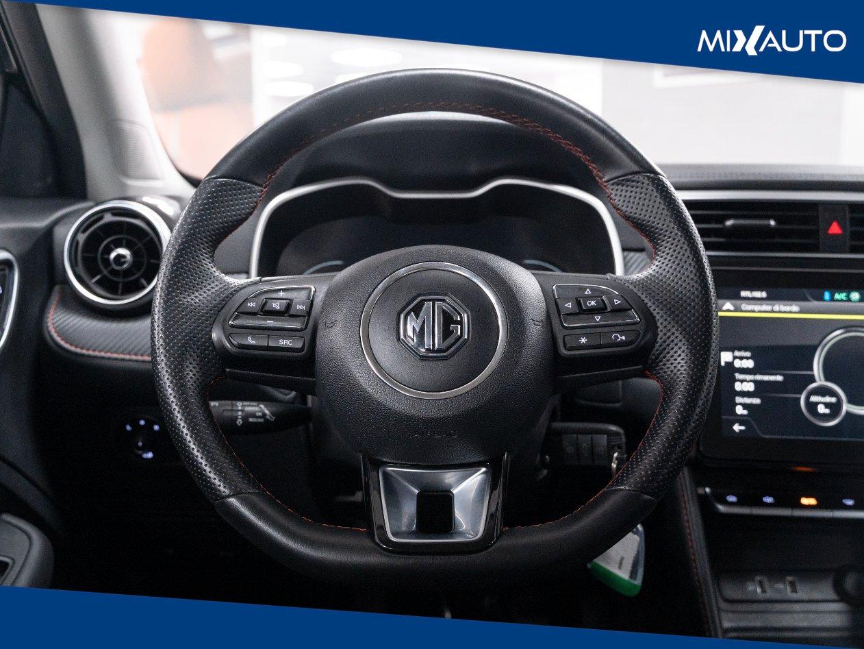 MG ZS 1.5L 5MT Luxury