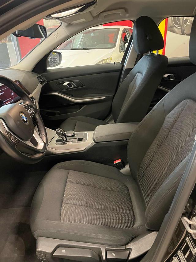 BMW 318 d 48V Touring *XENO/PDC/NAVI*