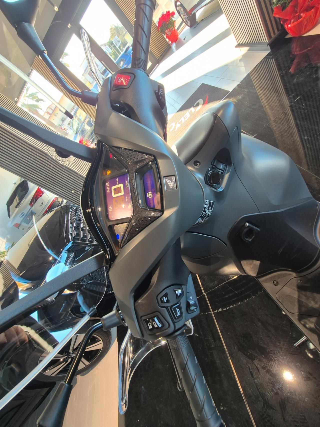 Honda SH 350 SPORT ABS *FINANZIAMENTO OBBLIGATORIO