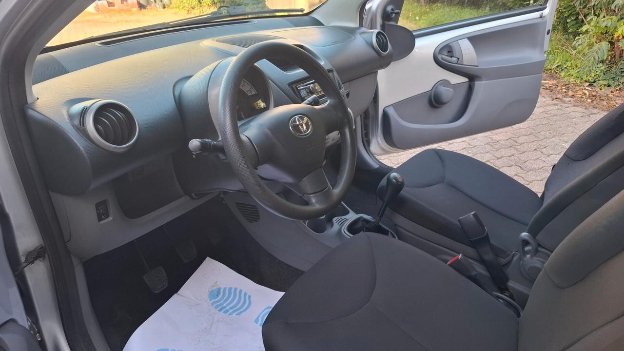 Toyota Aygo 1.0 12V VVT-i 3 porte Now Connect