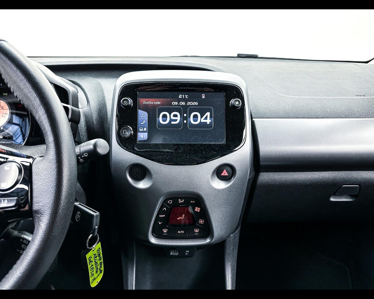 TOYOTA Aygo 2ª serie - Aygo Connect 1.0 VVT-i 72 CV 5 porte x-wave