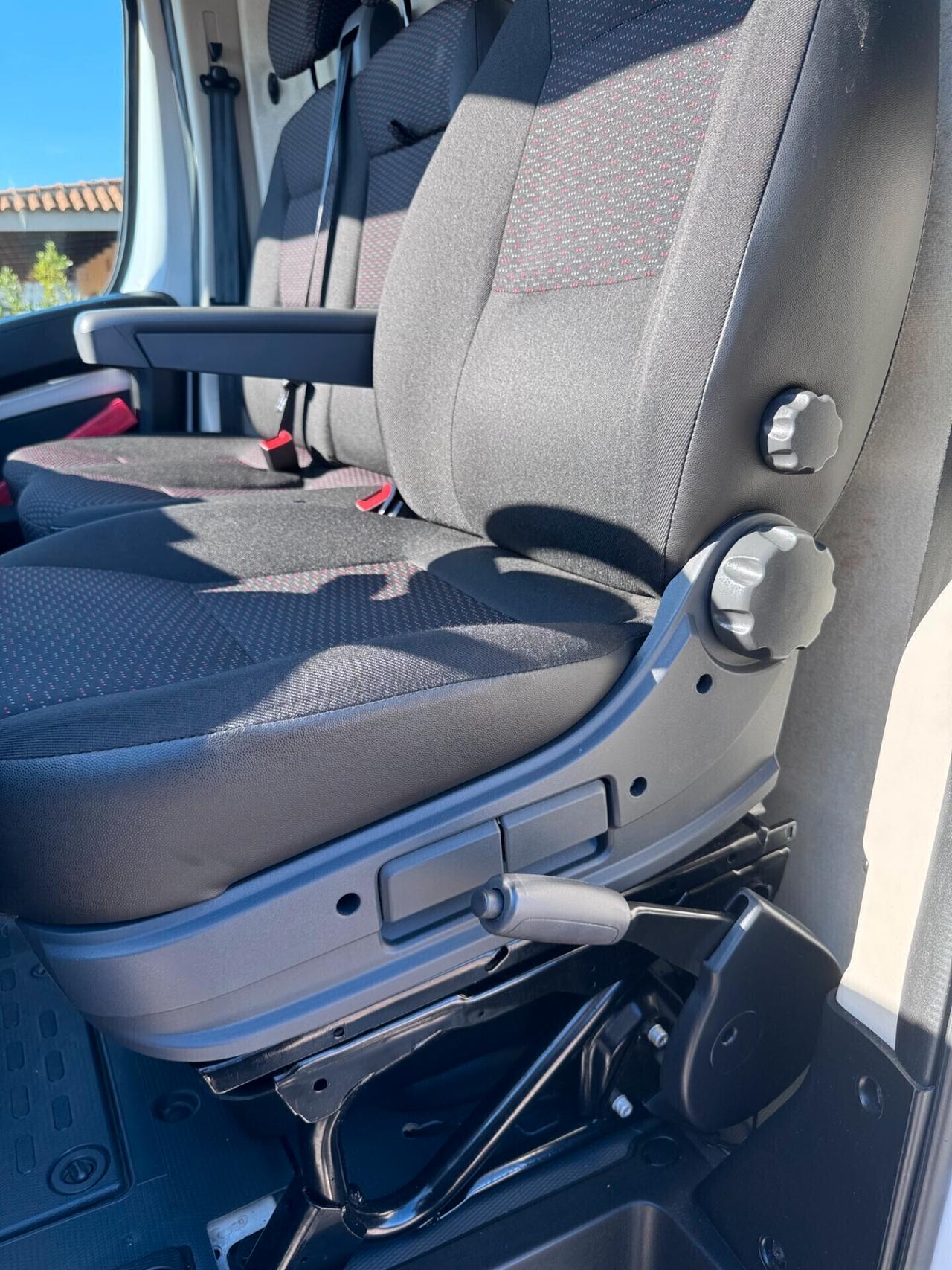 Peugeot Boxer 330 2.2 BlueHDi 140 S&S PC-TN Furgone L3 H2 PARI AL NUOVO