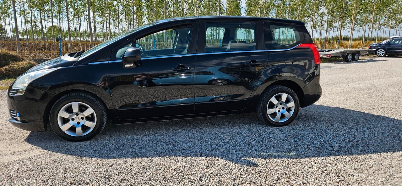 Peugeot 5008 1.6 HDi 112CV Active
