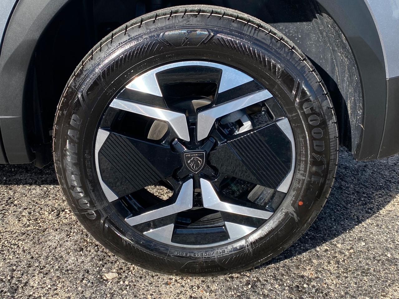 Peugeot 2008 PureTech 100 S&S Allure ''KmZero''