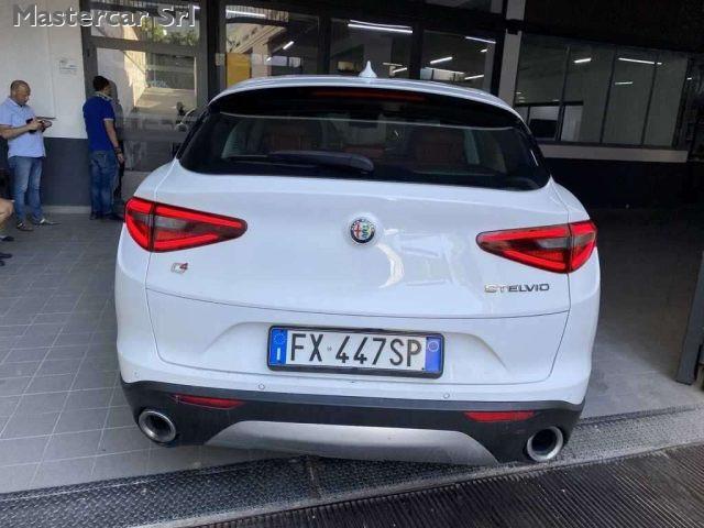 ALFA ROMEO Stelvio Stelvio 2.2 t Executive Q4 190cv auto my19 FX447SP