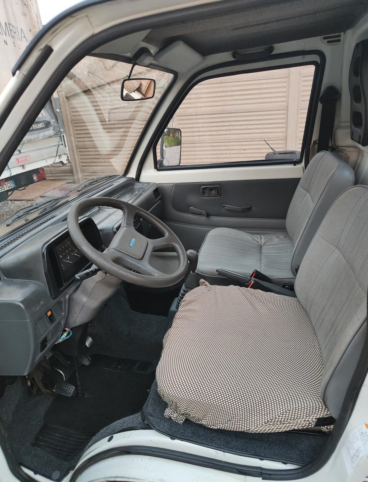 Piaggio porter anno 2006 con cassone fisso lungo cilindrata 1300 benzina