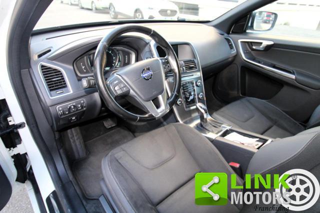 VOLVO XC60 D3 Geartronic R-design Momentum