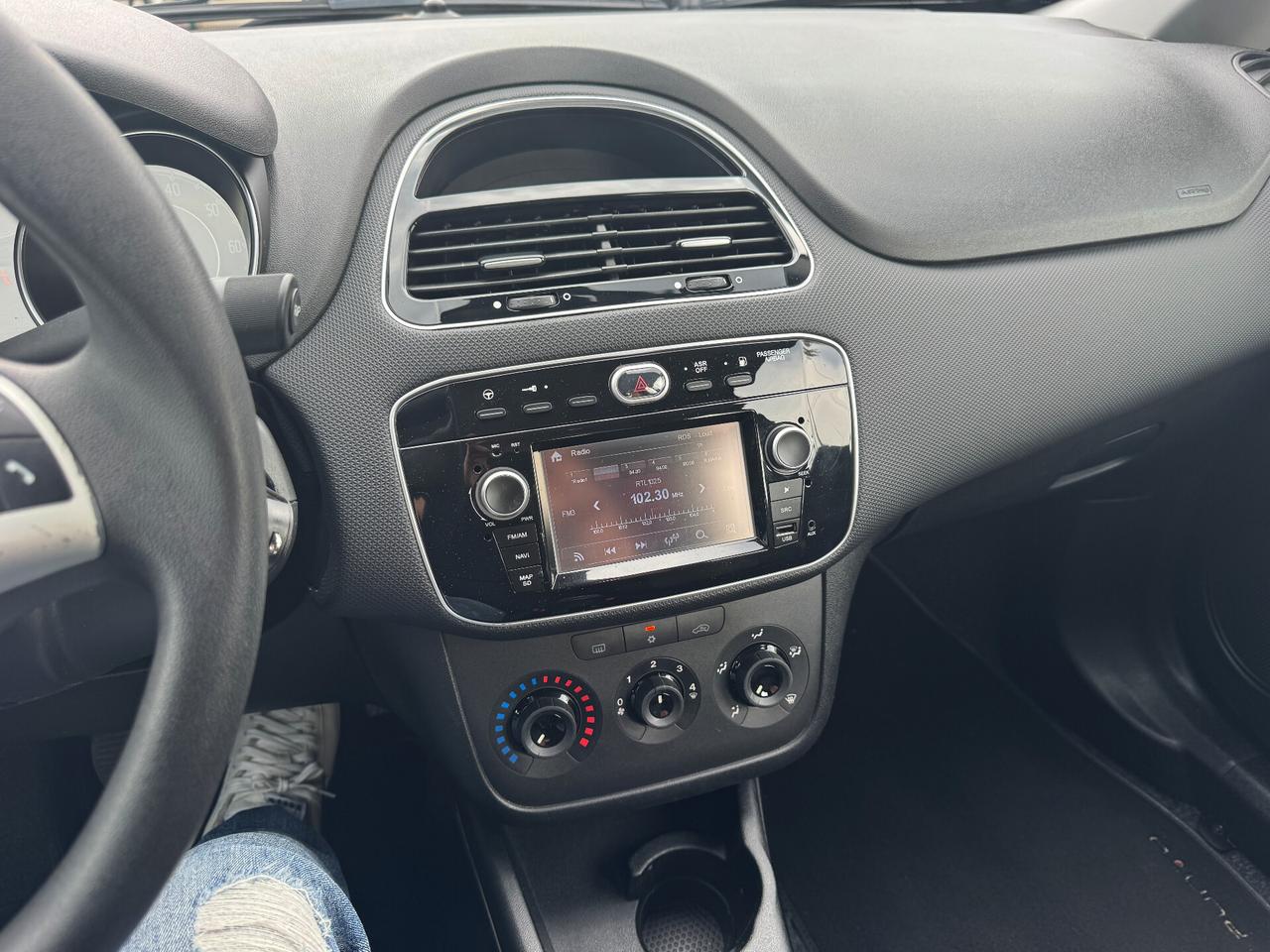 Fiat Punto 1.4 NATURAL POWER/CAR PLAY