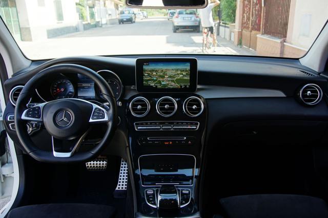 MERCEDES-BENZ GLC 250 4Matic Premium