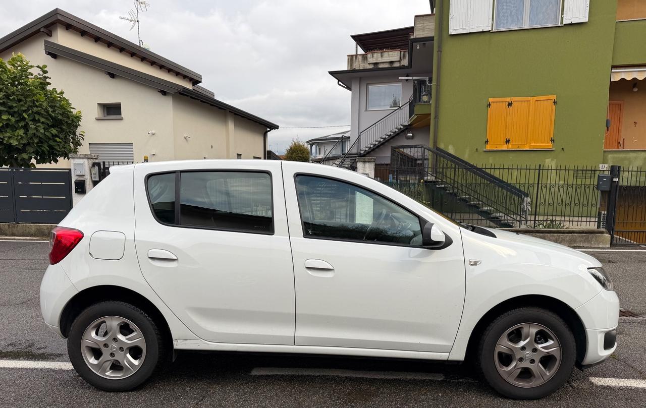 Dacia Sandero 1.2 75CV Lauréate