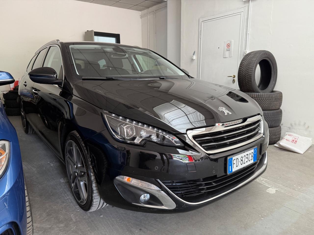 Peugeot 308 BlueHDi 150 S&S EAT6 SW Allure