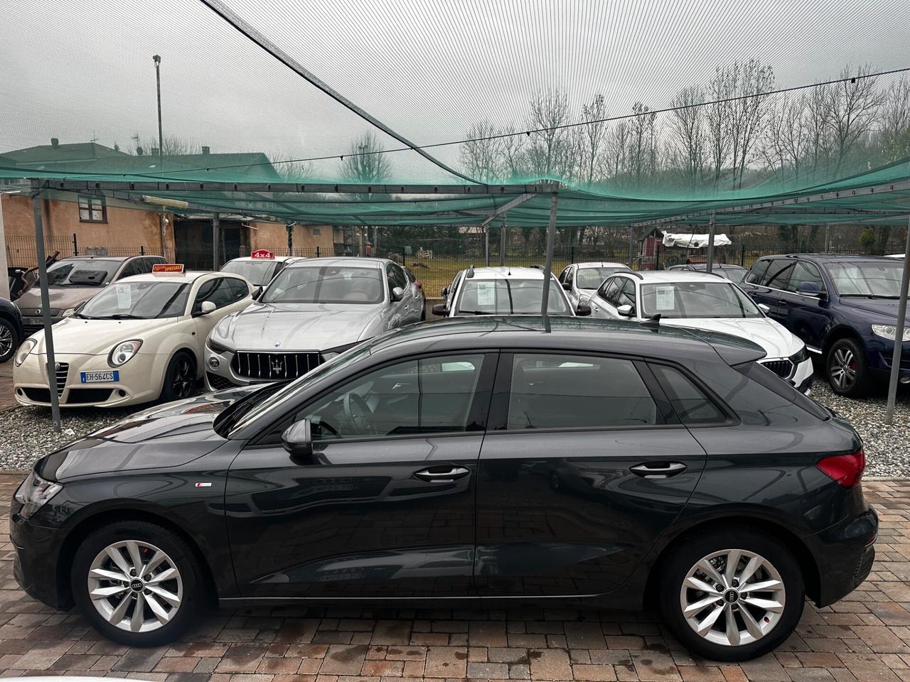 Audi A3 S tronic S line edition ibrida