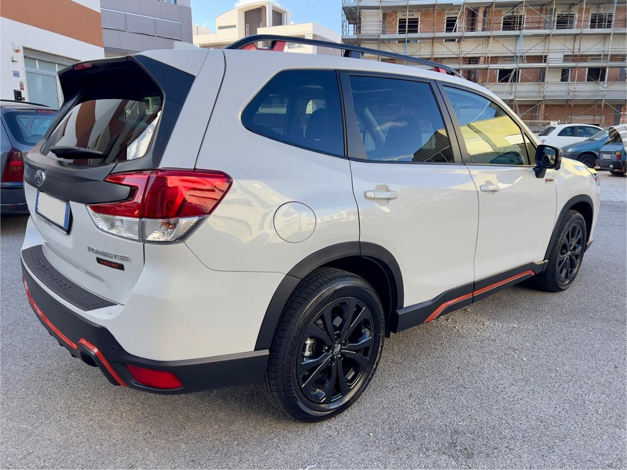 Subaru Forester 2.0 e-Boxer MHEV CVT Lineartronic 4dventure