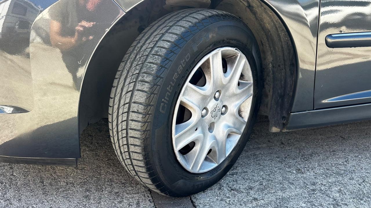 Peugeot 207 1.4 HDi 70CV 5p.