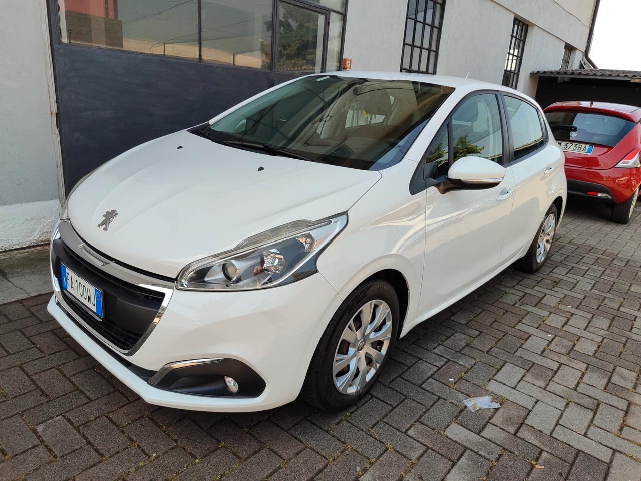 Peugeot 208 BlueHDi 75 5 porte Active
