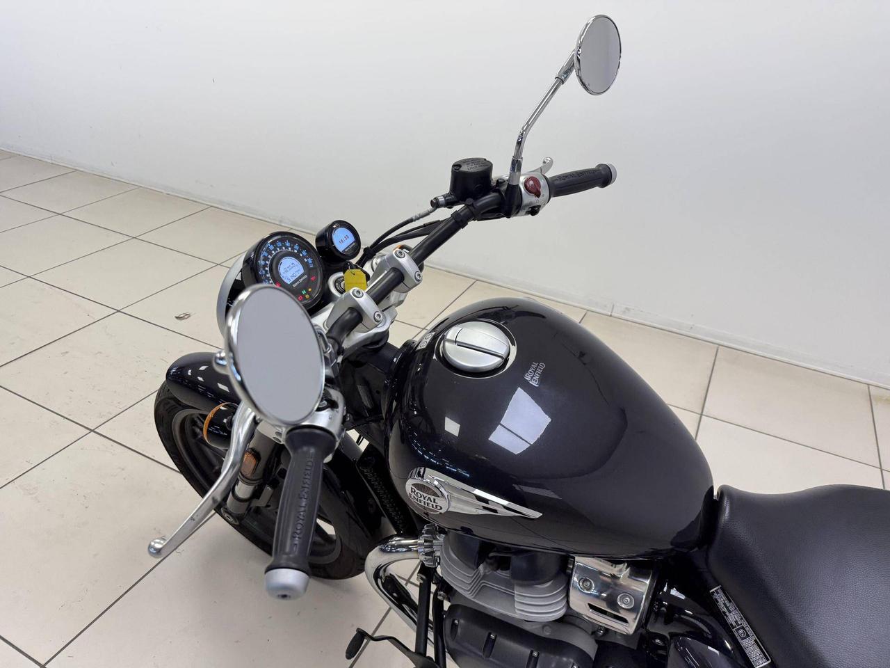 Royal Enfield Super Meteor 650 Astral