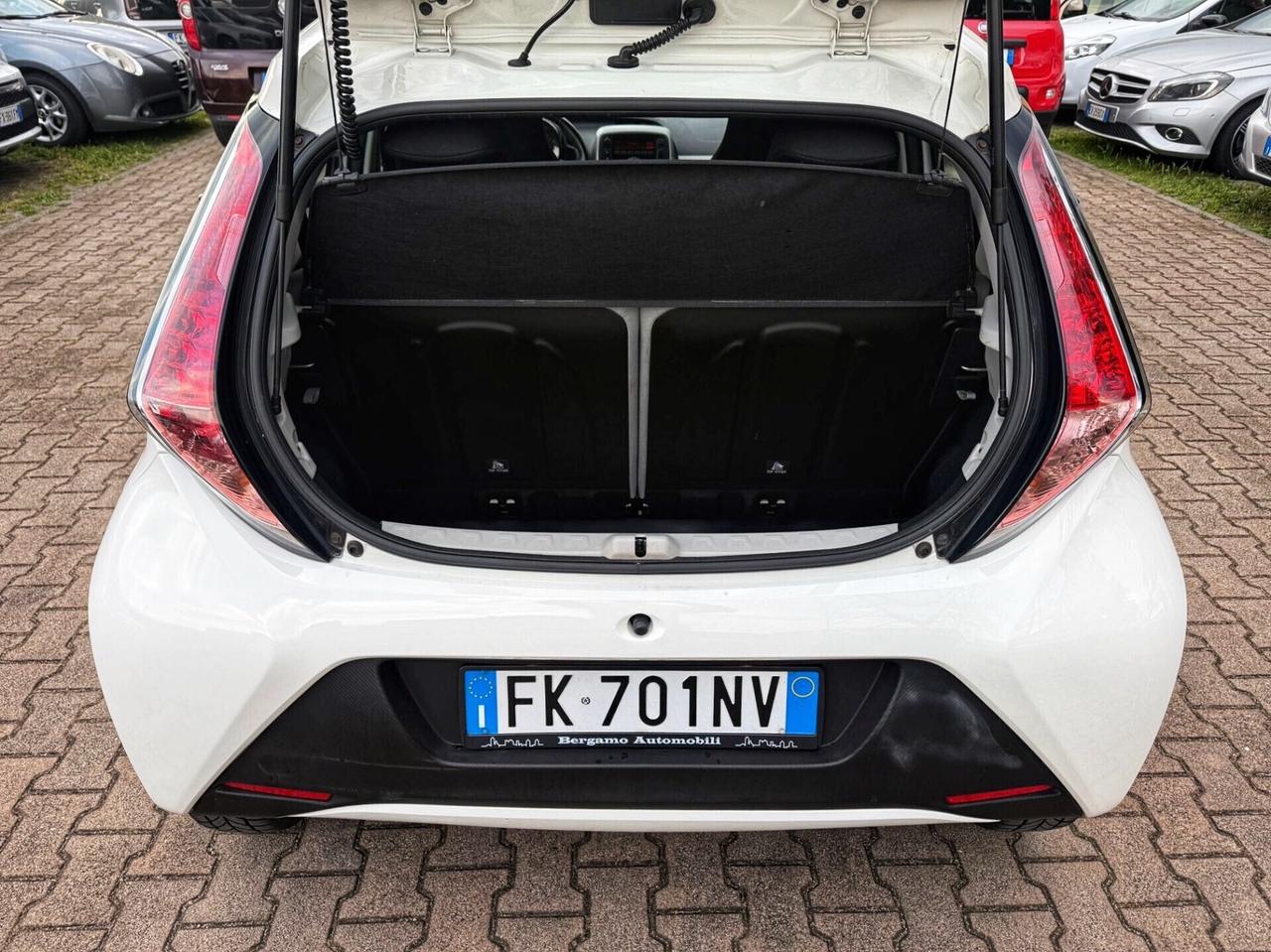 Toyota Aygo 1.0 VVT-i 69 CV 5 porte OK NEOPATENTATI