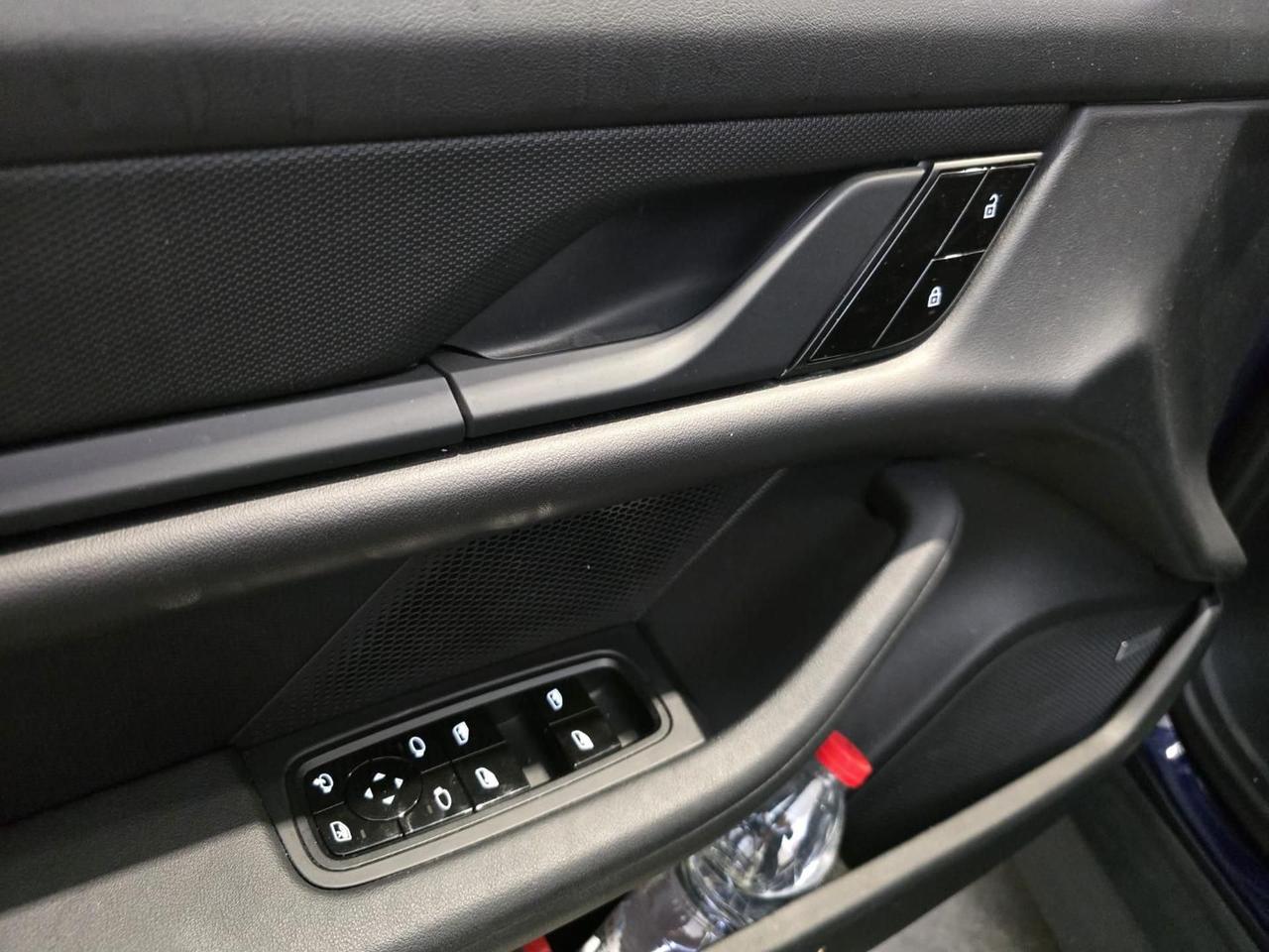 PORSCHE Taycan 4S Performance