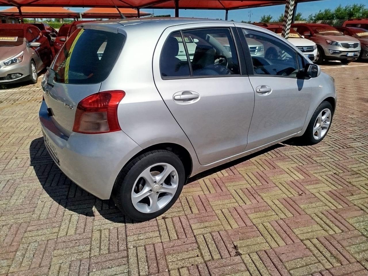 Toyota Yaris 1.3 5 porte CON GPL RINNOVATO FINO AL 2030