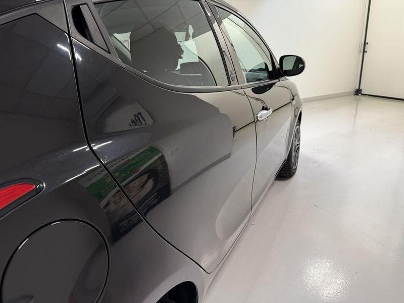 Lancia Ypsilon Ypsilon 1.0 FireFly 5Pt S&S Hybrid Ecochic Gold
