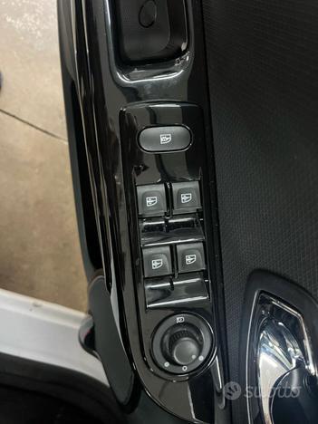 Renault Clio 1.5 dCi 90cv tenuta benissimo
