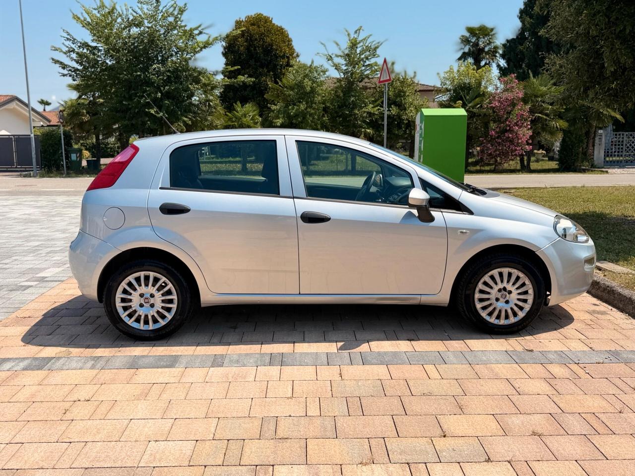 Fiat Punto 1.2 benzina 8V 5 porte neopatentati