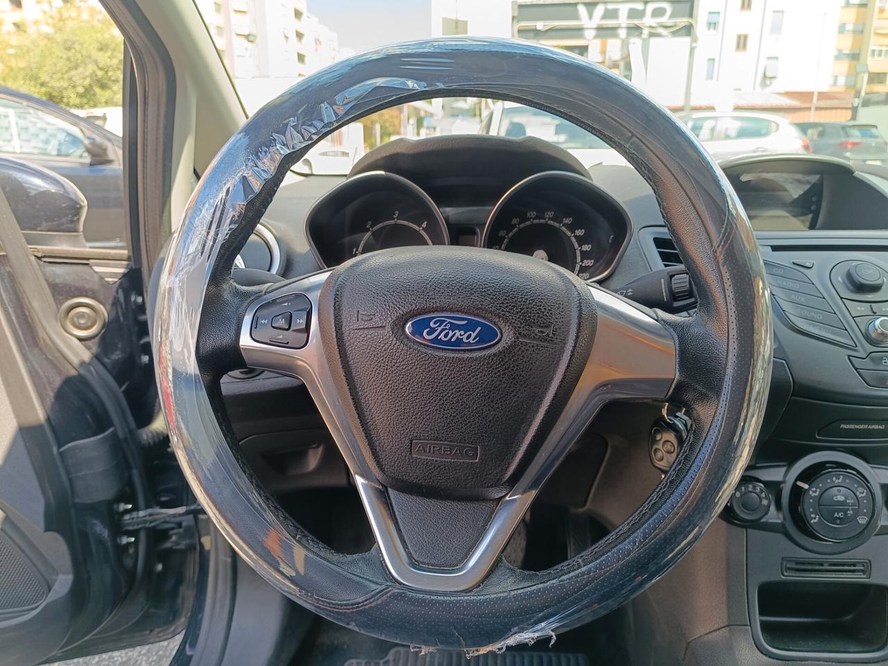 Ford Fiesta 1.5 TDCi 75CV 5 porte Business