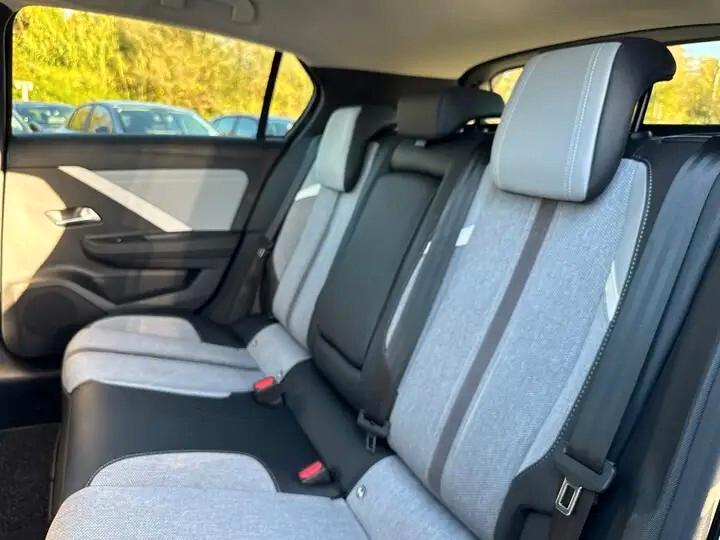 Opel Astra 1.5 Turbo Diesel 130 CV AT8 Elegance