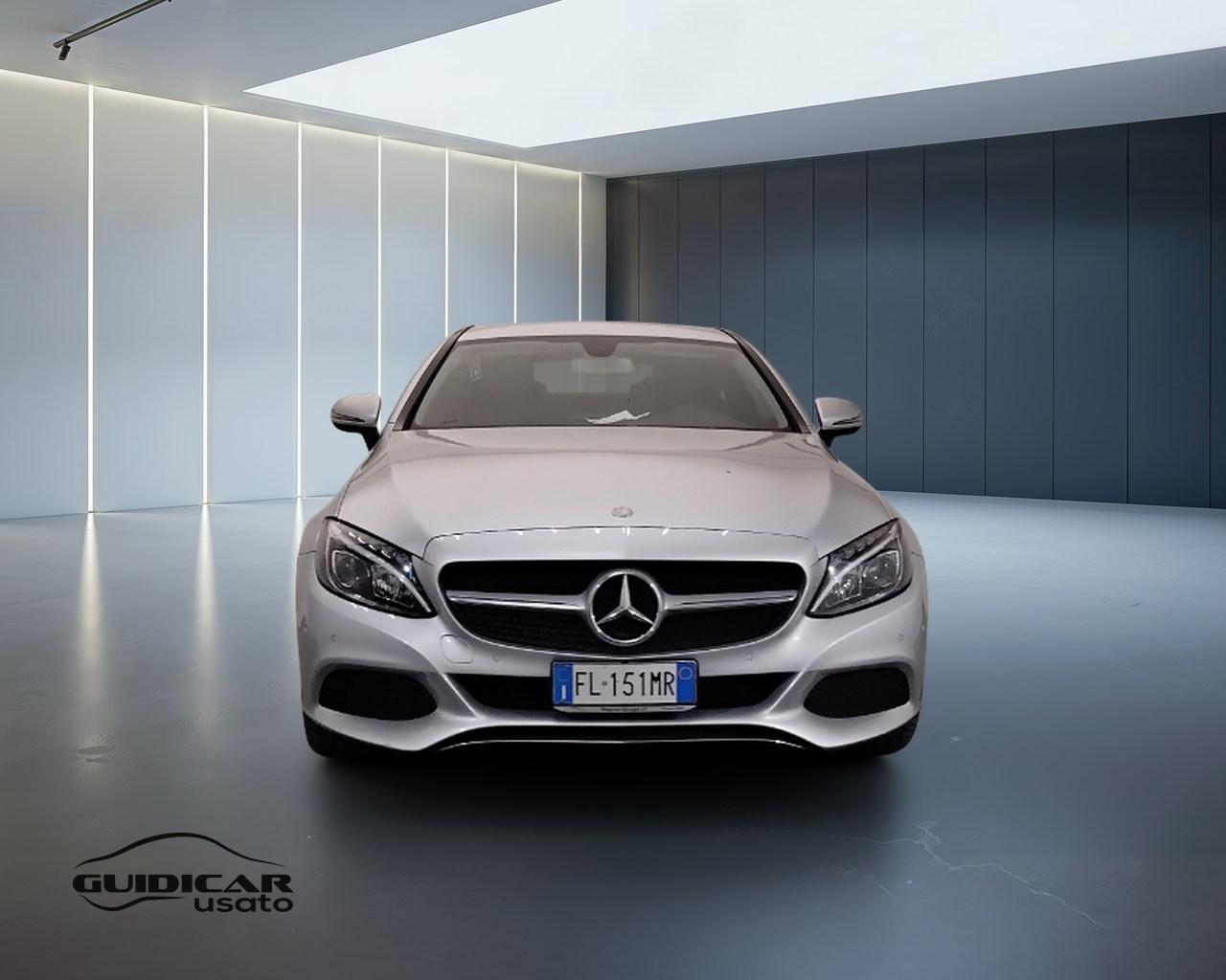 Mercedes-Benz Classe C-C205 2016 Coupe - C Coupe 220 d Sport 4matic auto