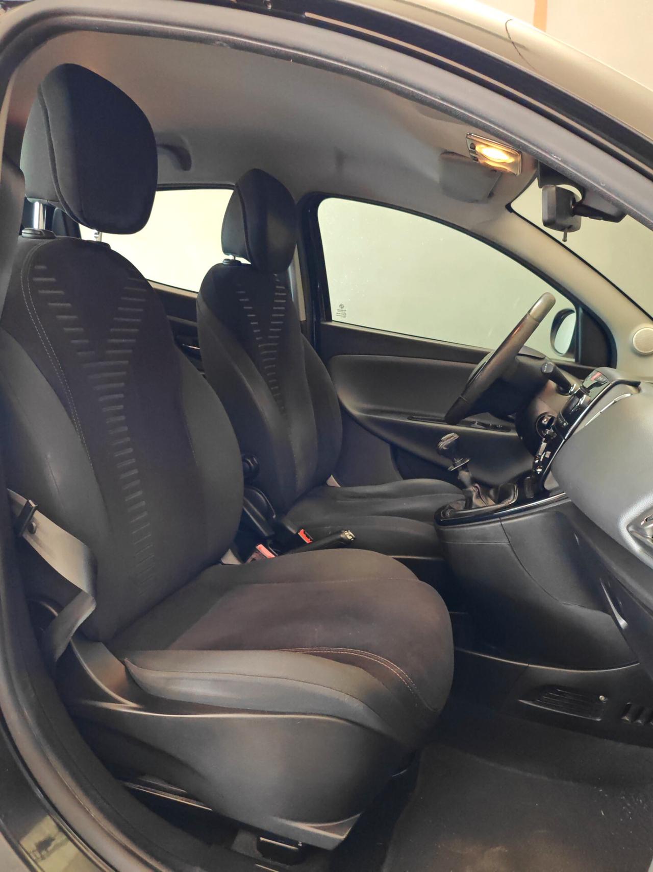 Lancia Ypsilon 1.2 69 CV 5 porte S&S Platinum