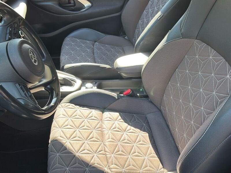 Toyota Yaris Cross 1.5H (130 CV) E-CVT Lounge AWD-i