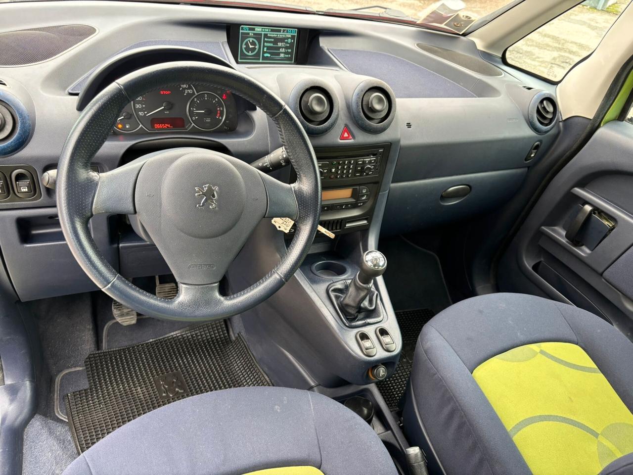 Peugeot 1007 1.4 HDi Sporty