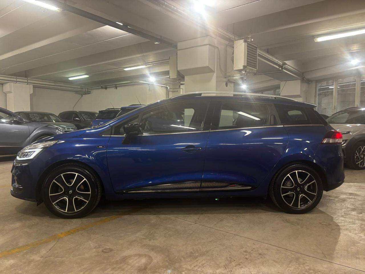 RENAULT Clio Sporter 1.5 dci Moschino Zen 75cv