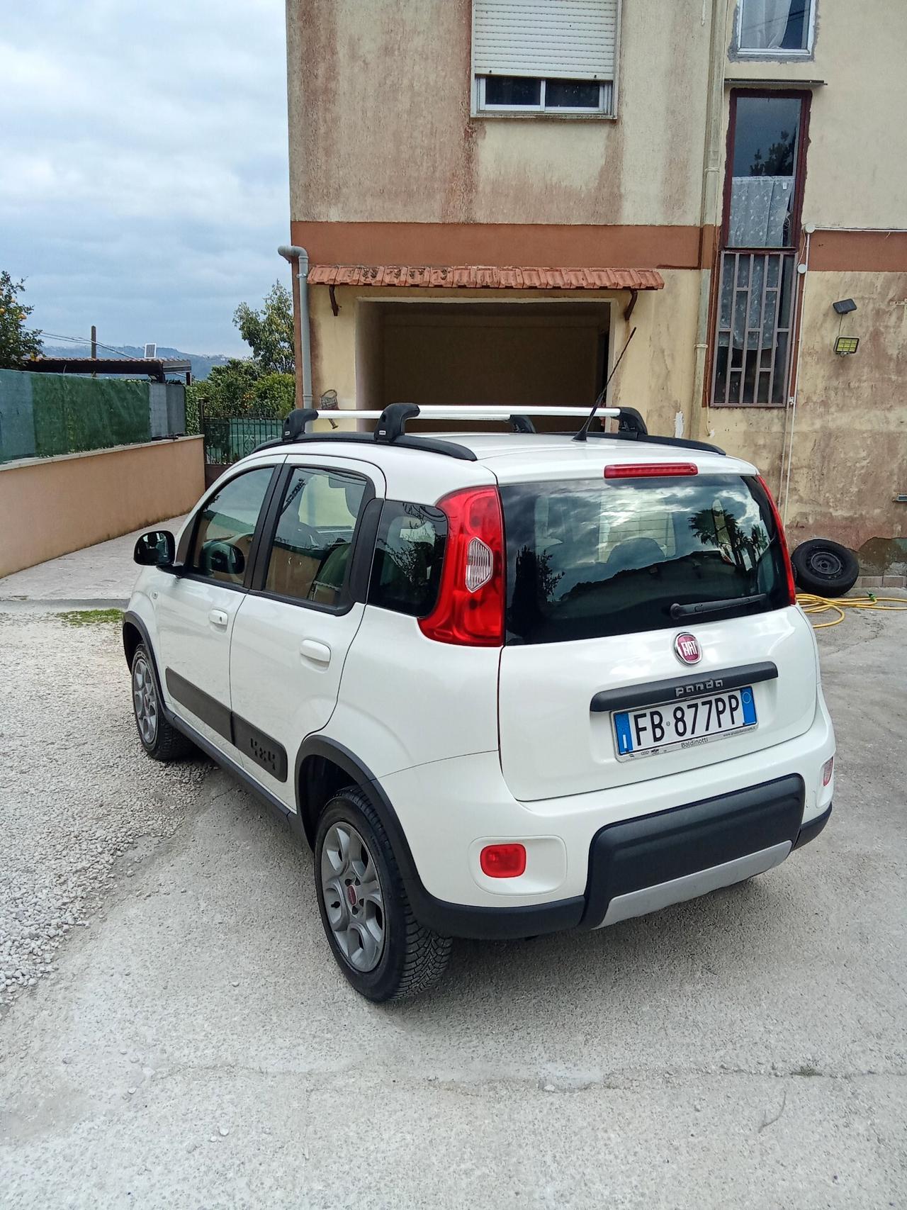 Fiat Panda 1.3 MJT 95 CV S&S 4x4 016
