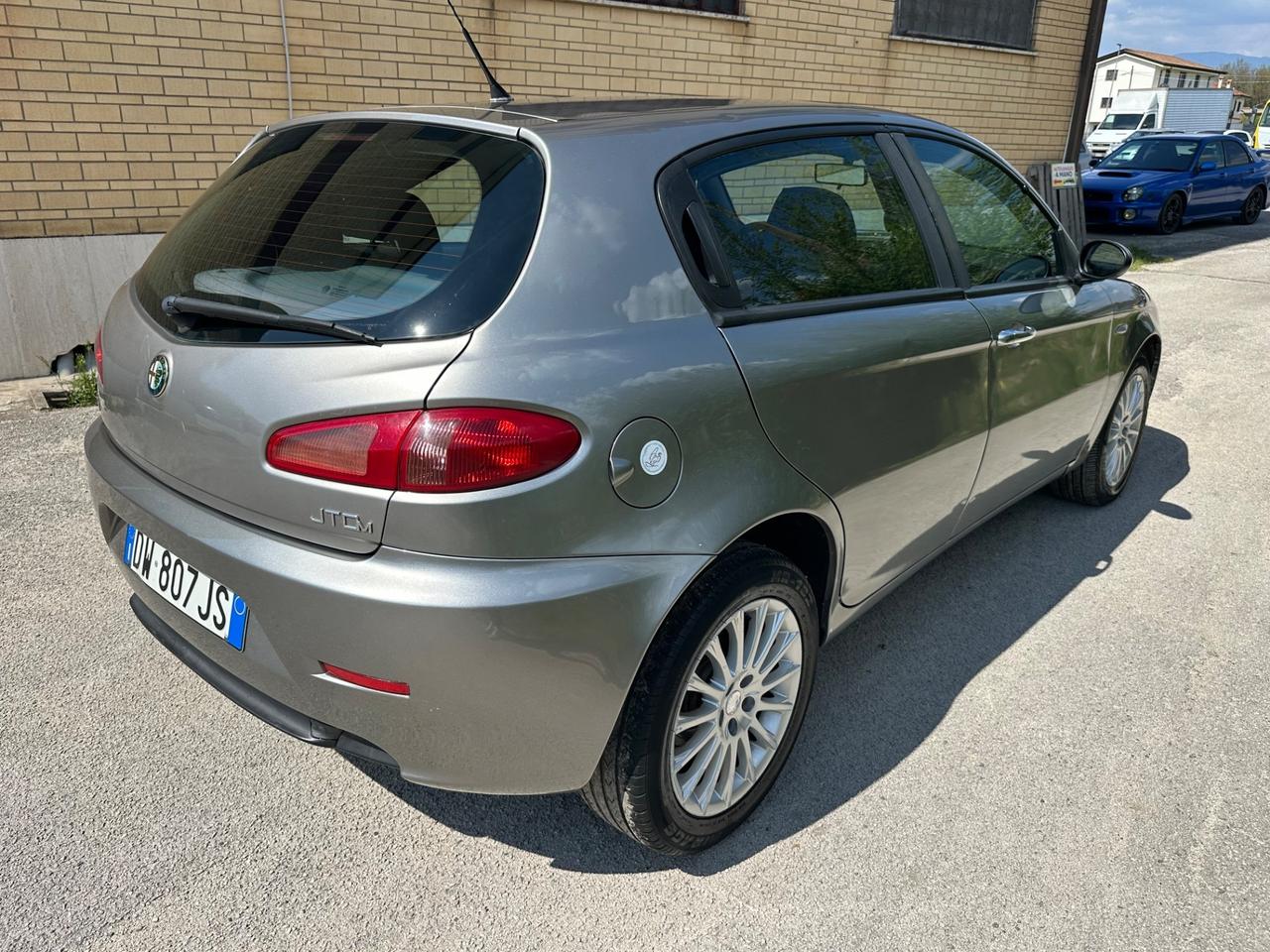 Alfa Romeo 147 1.9 JTD (120) 5 porte Distinctive