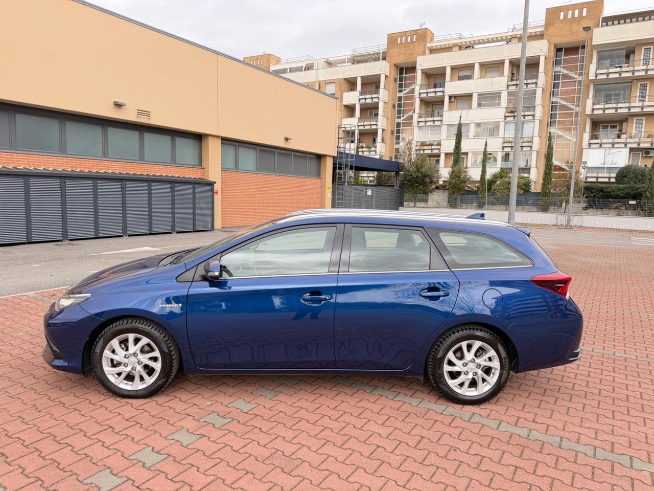 Toyota Auris Touring Sports Hybrid Business Navi