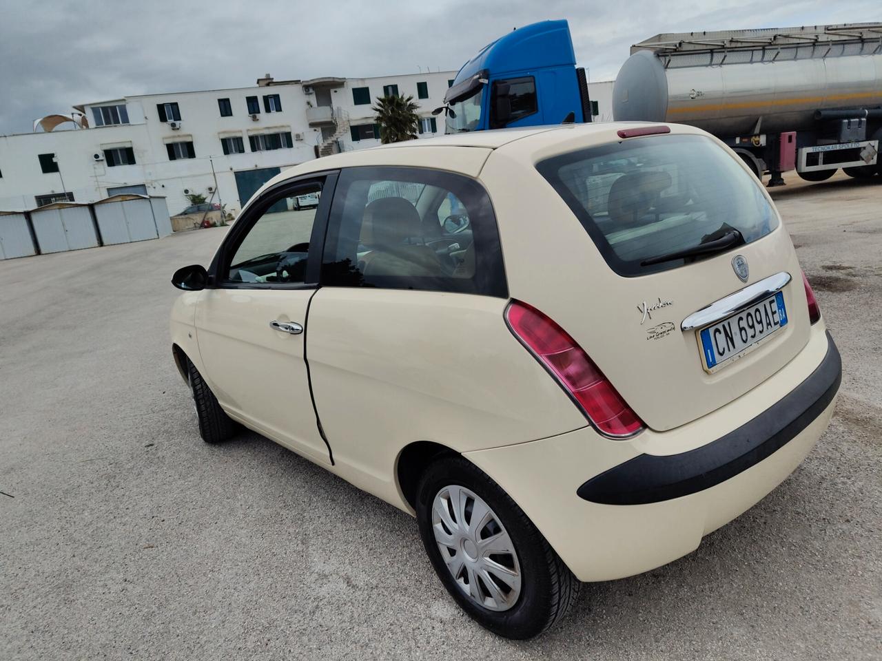Lancia Ypsilon 1.3 Multijet 16V Platino DFN