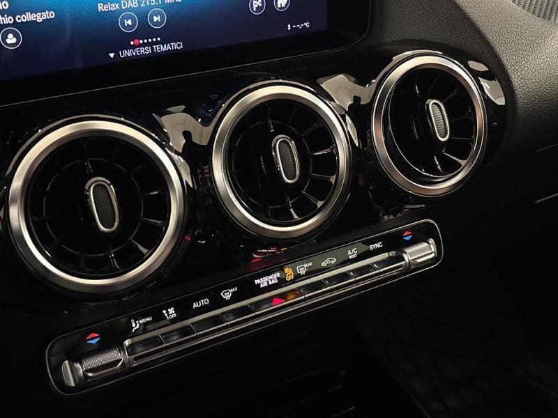 Mercedes GLA 200 200 D Premium 8G-DCT