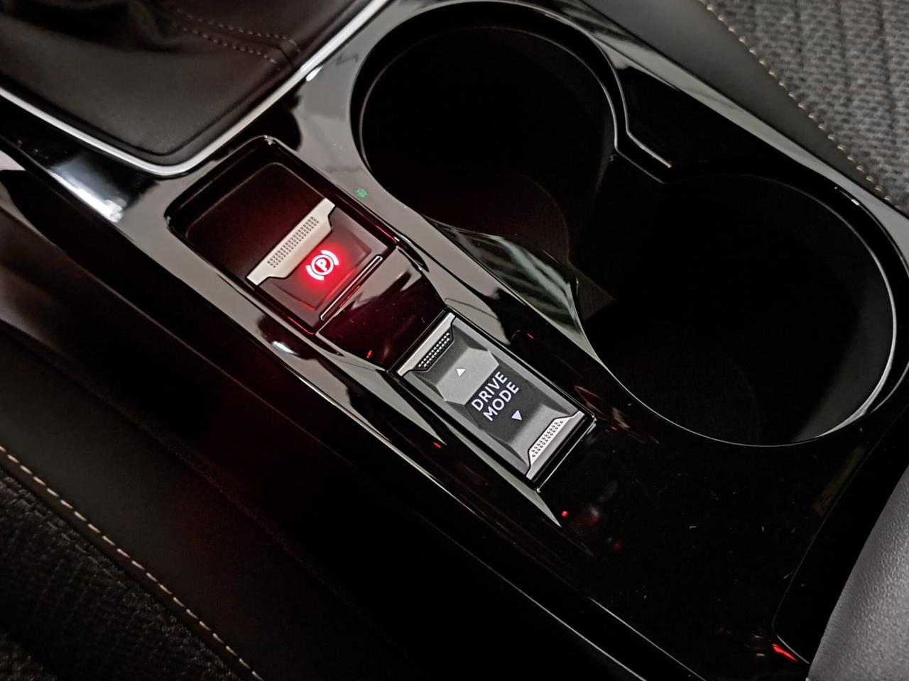 Peugeot 2008 1200 PureTech 101CV Allure Km.0