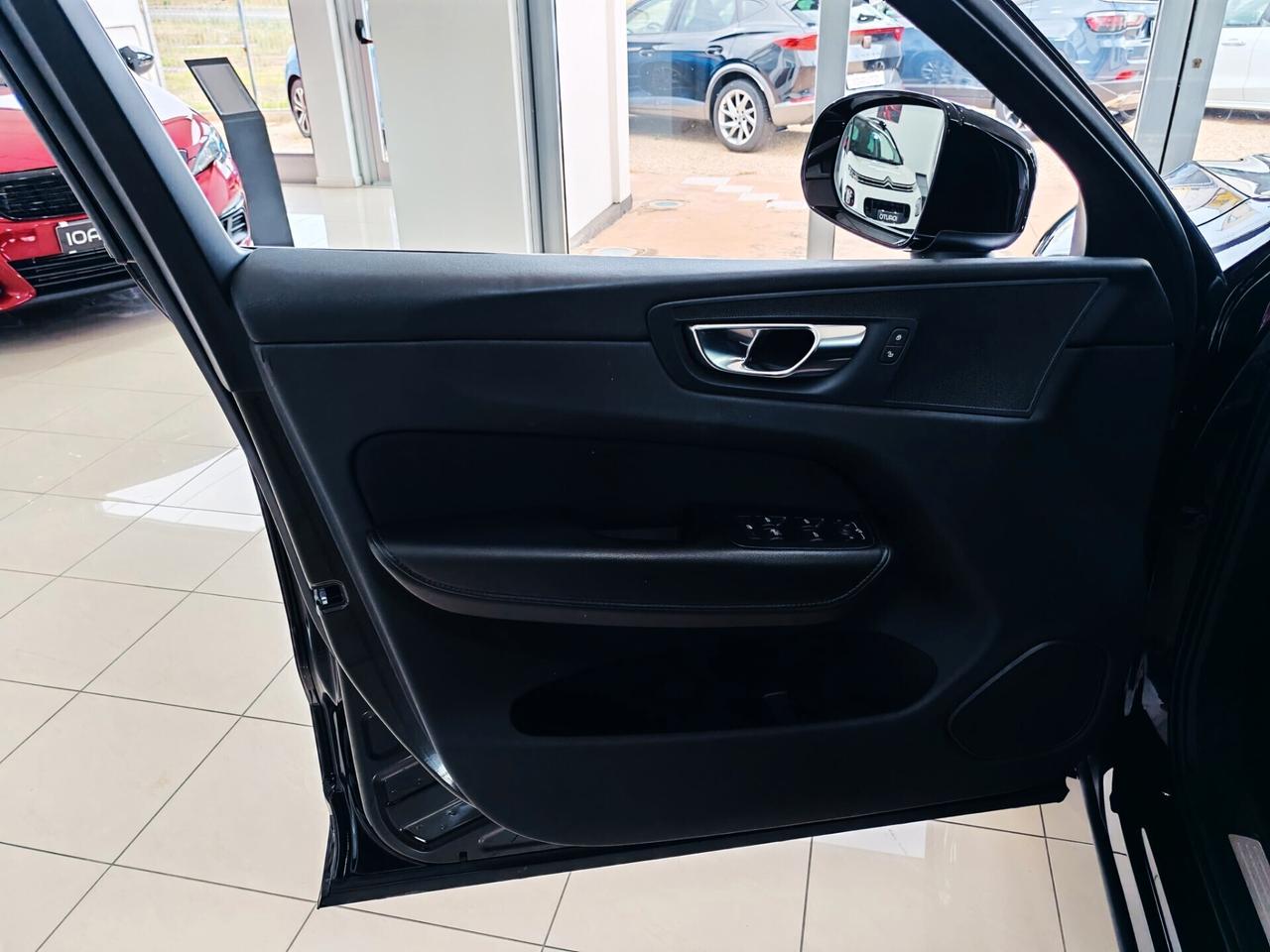 Volvo XC60 B5 (Diesel) 197cv Momentum Pro AWD Auto 2021