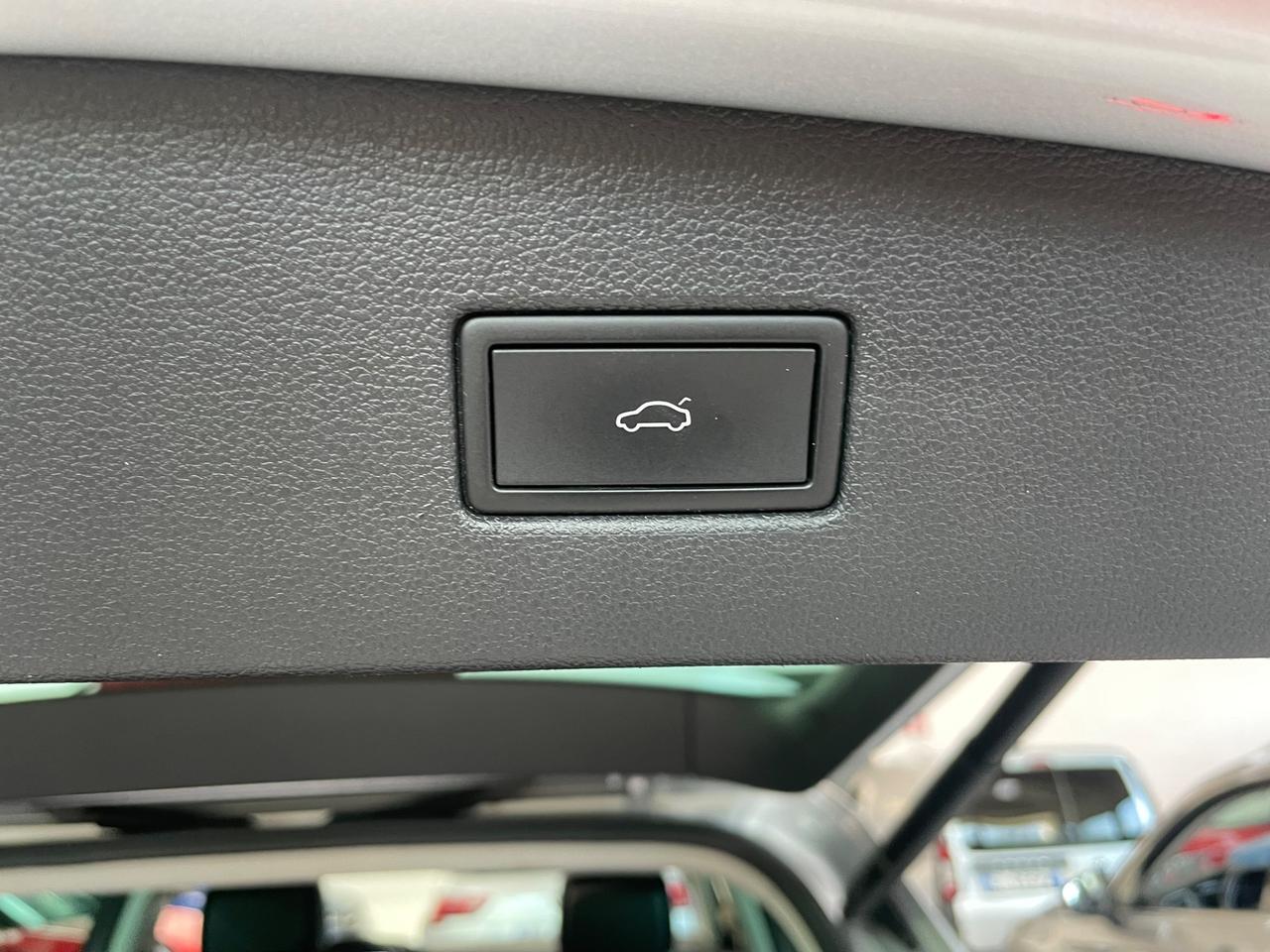 Volkswagen Tiguan 2.0 TDI 150 CV SCR DSG Elegance Tetto