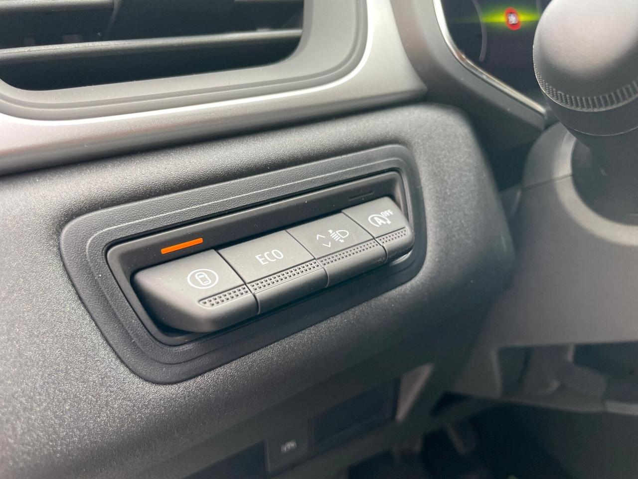 Renault Captur MITSUBISHI ASX 1.0 INVITE PLUS ECO-G