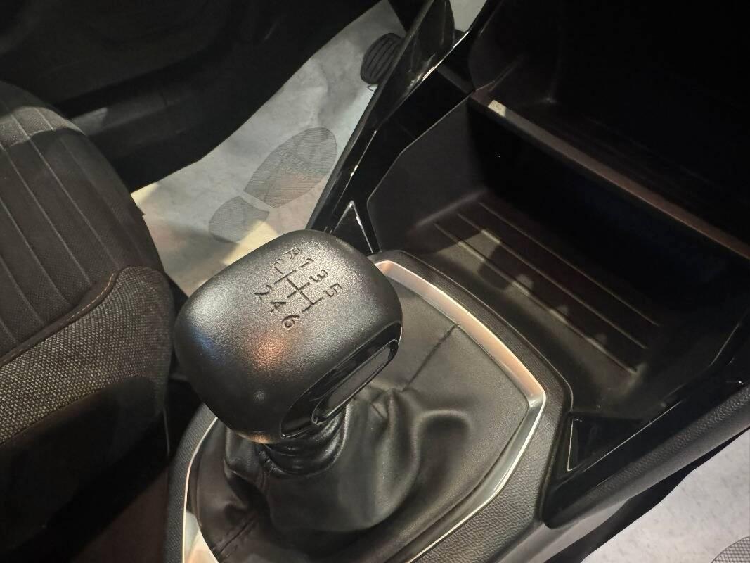 Peugeot 2008 1.2 puretech Allure Pack s&s 100cv