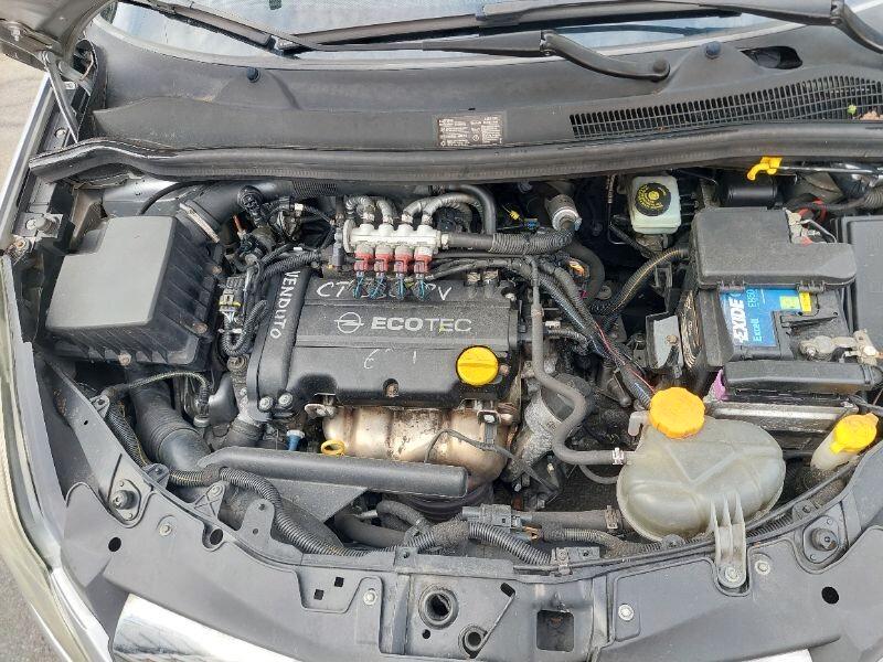 Opel Corsa 1.2 80CV 3 porte GPL-TECH Edition gomme nuove e frizione