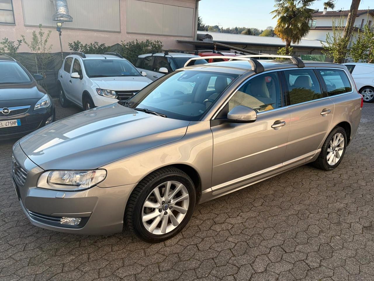 Volvo V70 D4 Geartronic Momentum*EURO6*PELLE