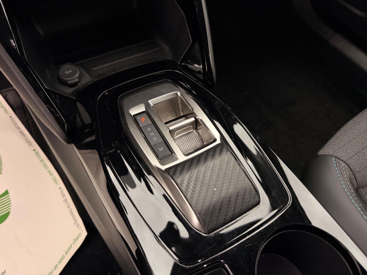 Peugeot 2008 1.5 BlueHDi 130 EAT8 Allure NAVI CAR PLAY