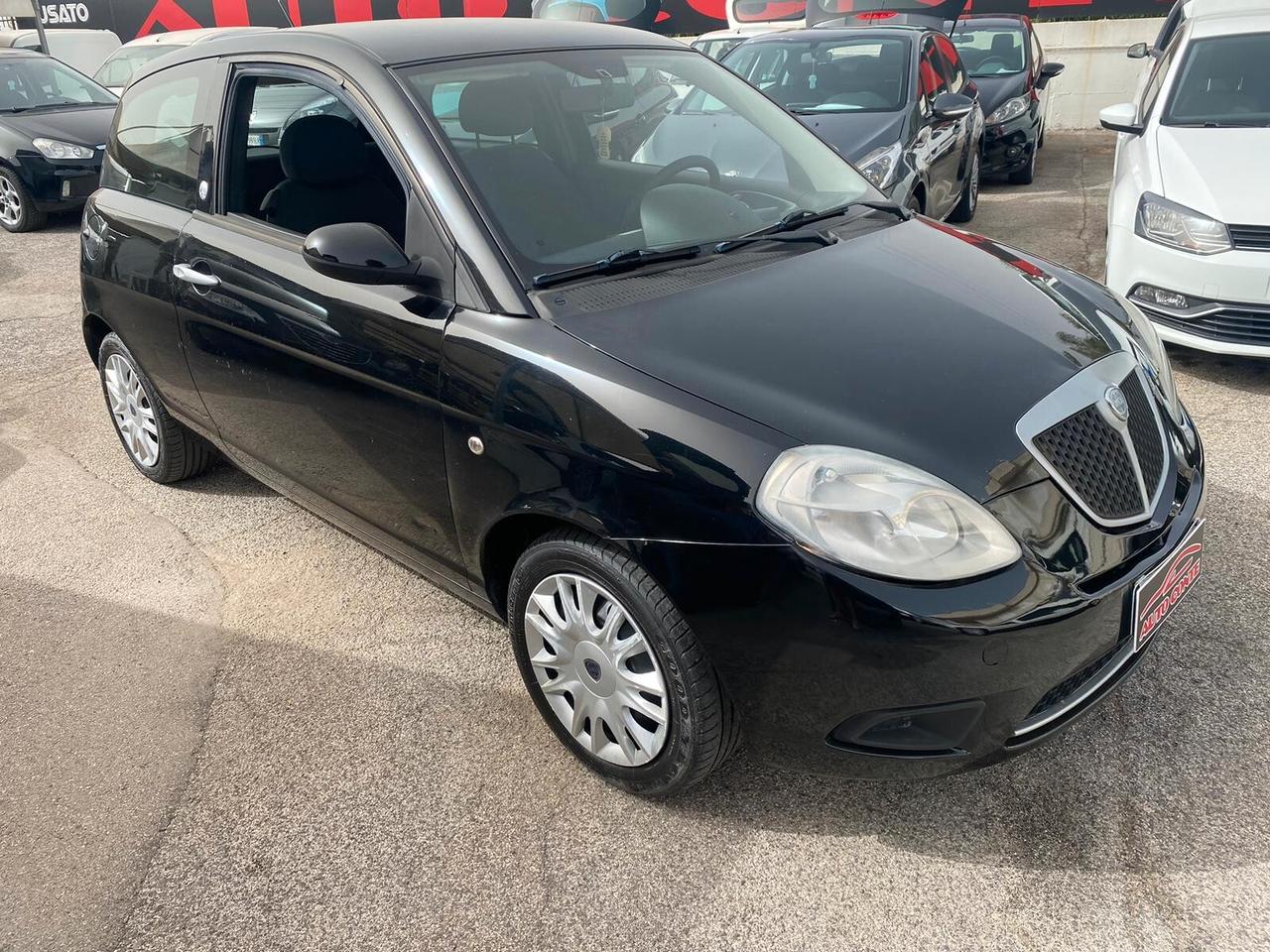 Lancia Ypsilon 1.4 Argento Ecochic GPL