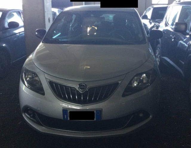 LANCIA Ypsilon 1.0 FireFly 5p Hybrid Ecochic Gold IVA ESPOSTA